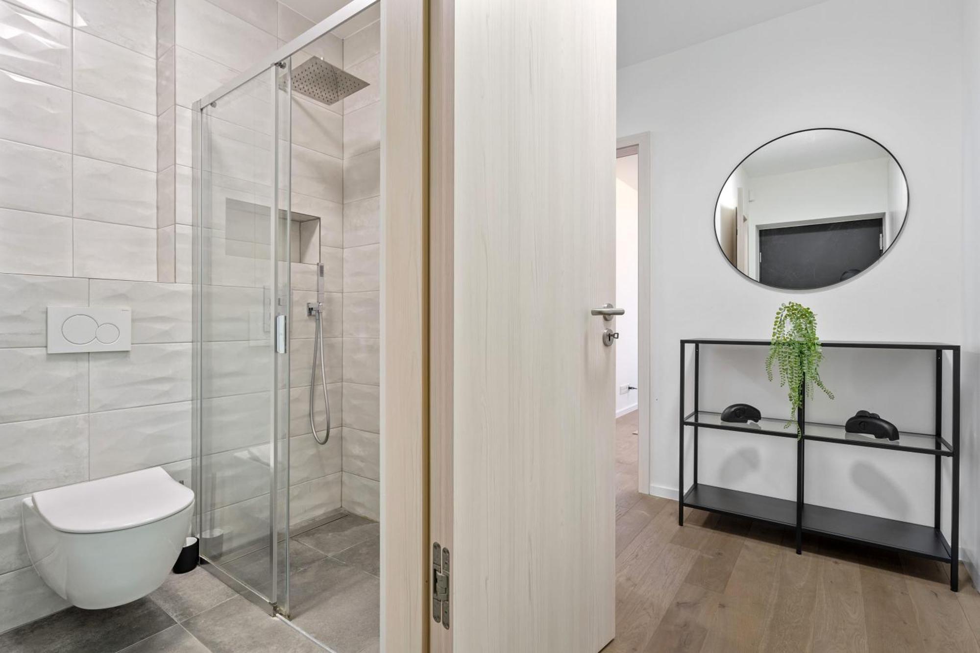 Modern 2BR Apartment with Pool & City Views Lucembursko Exteriér fotografie