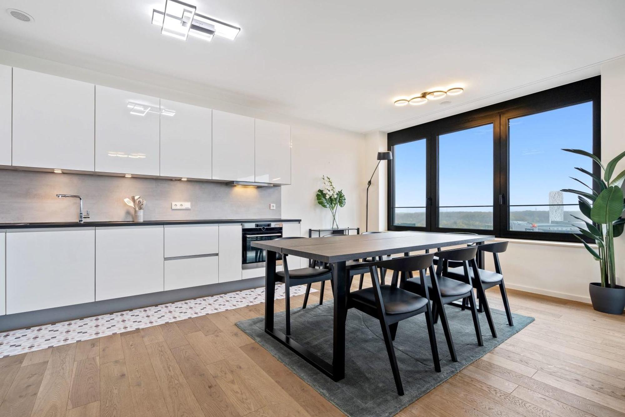 Modern 2BR Apartment with Pool & City Views Lucembursko Exteriér fotografie